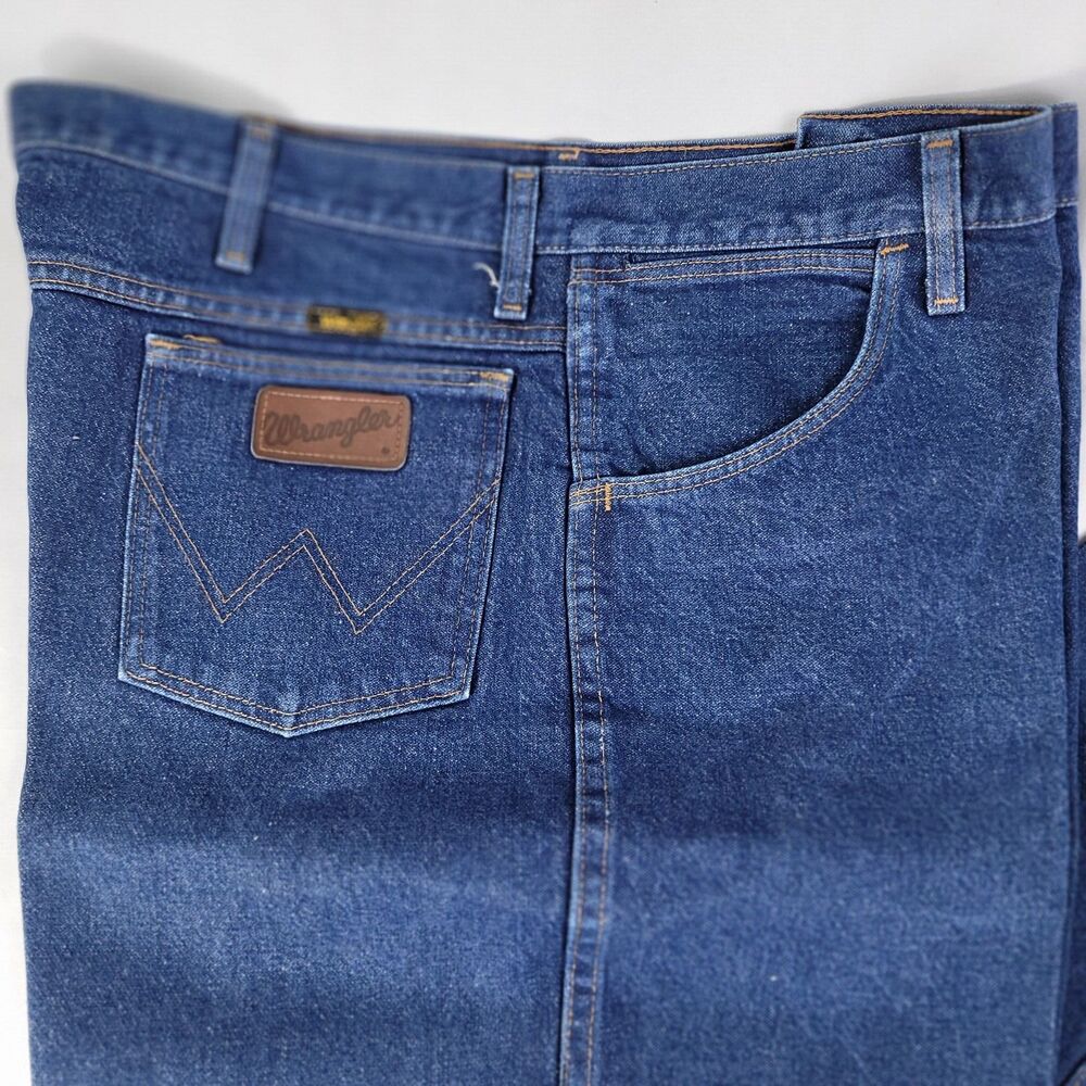 WRANGLER JEANS 945NAV  38x36  Excellent Condition